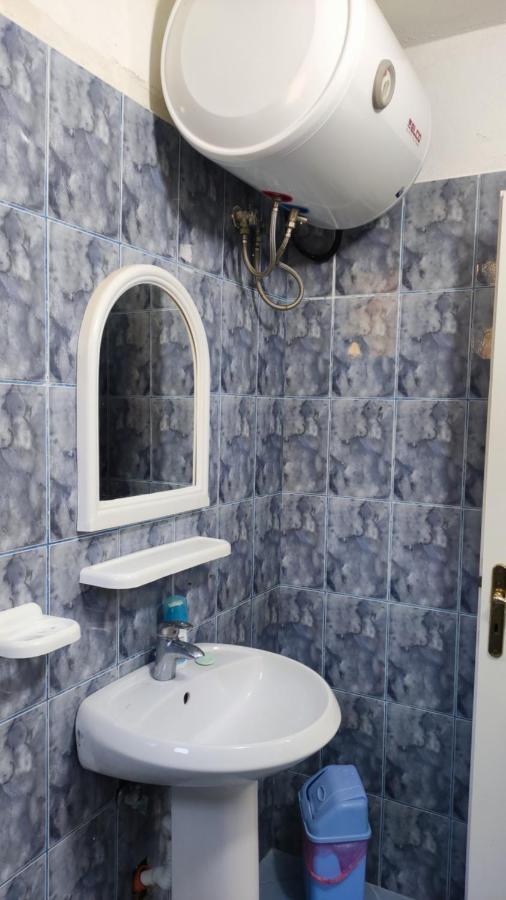 Filikur Hostel Himare Luaran gambar